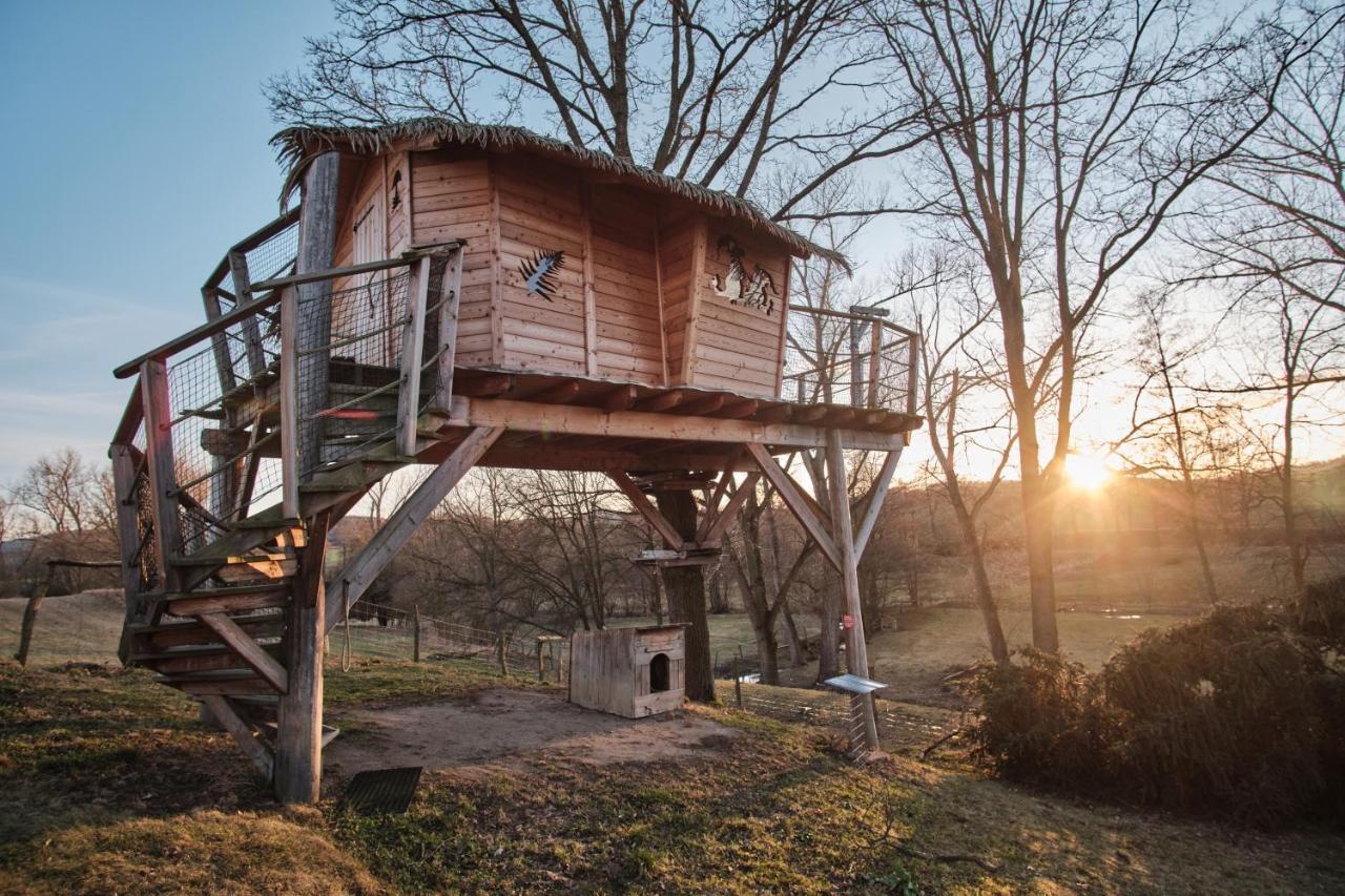 Вілла Treehouse Kremilek Jesenice  Екстер'єр фото