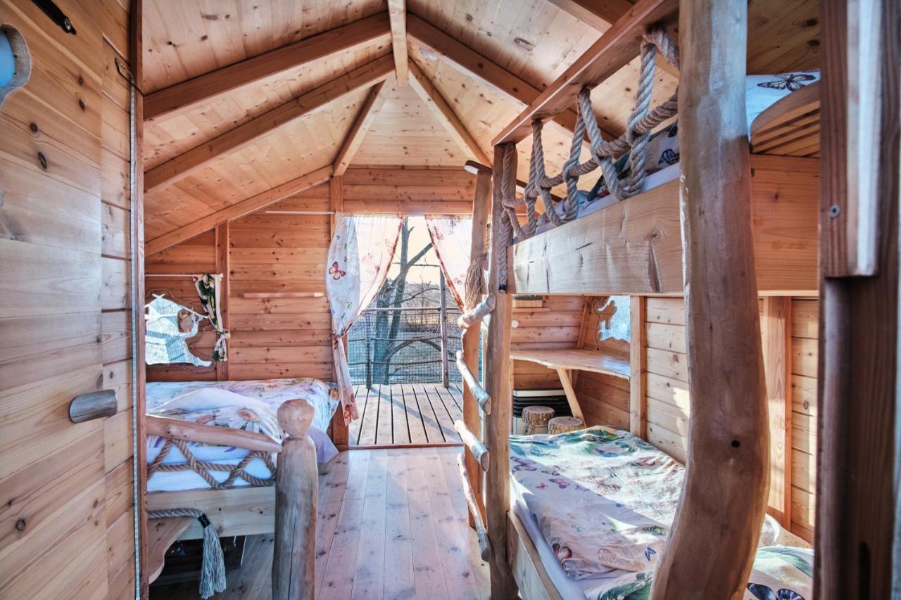Вілла Treehouse Kremilek Jesenice  Екстер'єр фото