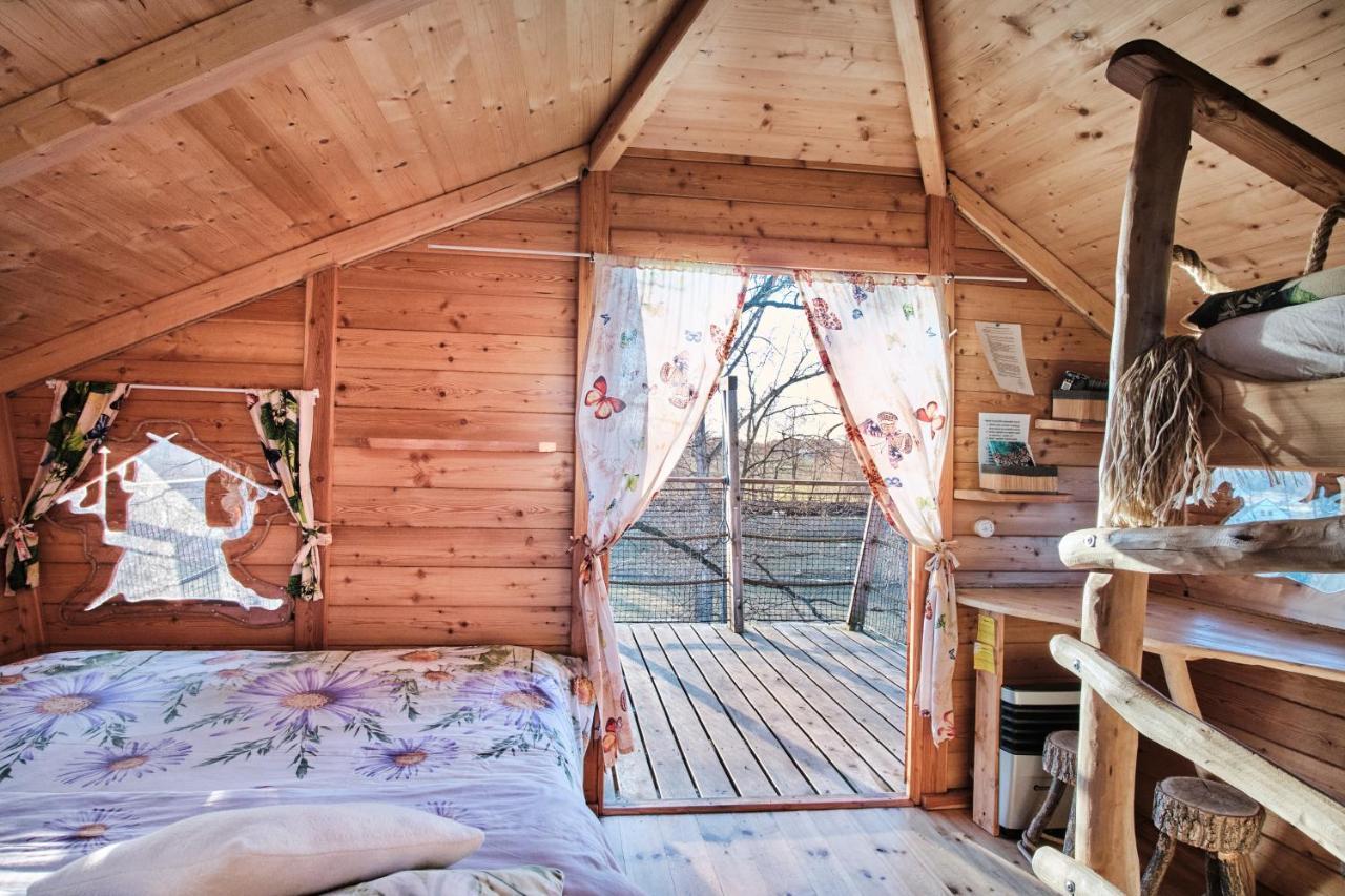 Вілла Treehouse Kremilek Jesenice  Екстер'єр фото